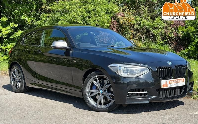 Begagnad BMW M135 M Performance 320 HK (235 kW) 2014 Halvkombi