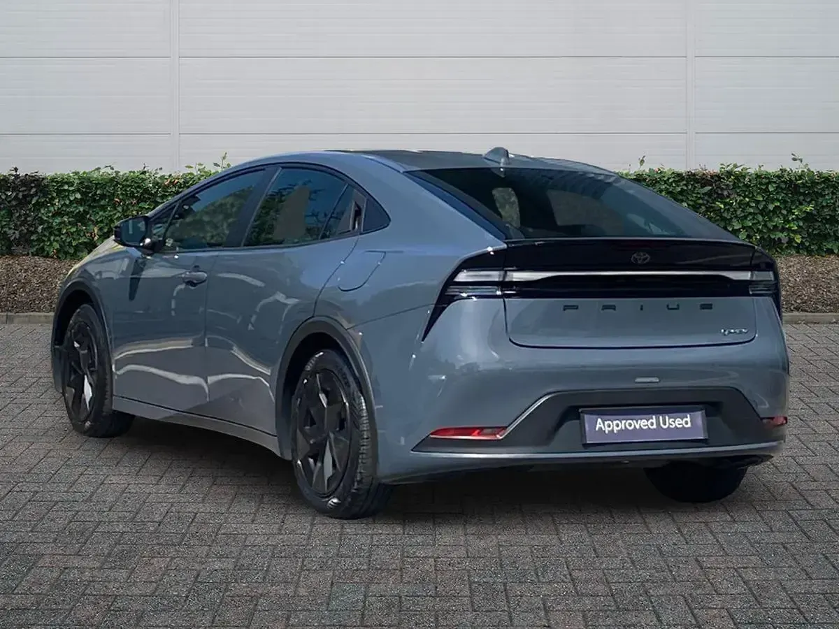 Used Toyota Prius Design 2025 Grey Hatchback