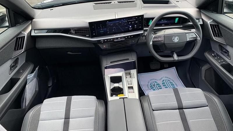 Second-hand Vauxhall Grandland Ultimate 154 kW (210 CP) 2024 Albastru SUV
