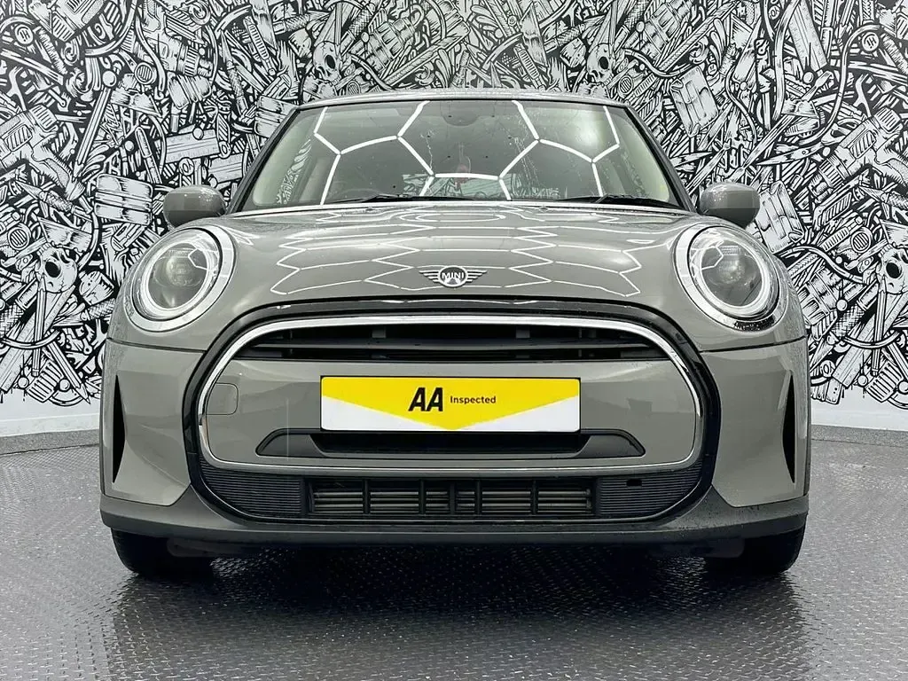Used Mini ONE Classic 102 HP (75 kW) 2022 Grey Hatchback