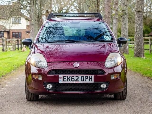 Used Fiat Punto S 85 HP (62 kW) 2012 Red Hatchback