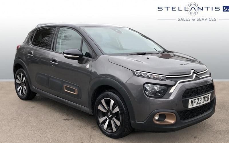 Used Citroën C3 PureTech 83 HP (61 kW) 2023 Red Hatchback