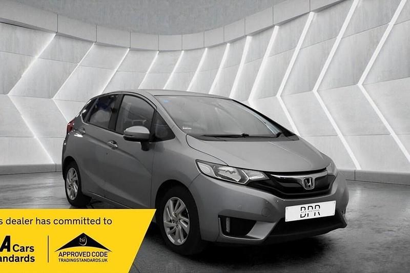 Used Honda Jazz SE 102 HP (75 kW) 2015 Silver Hatchback