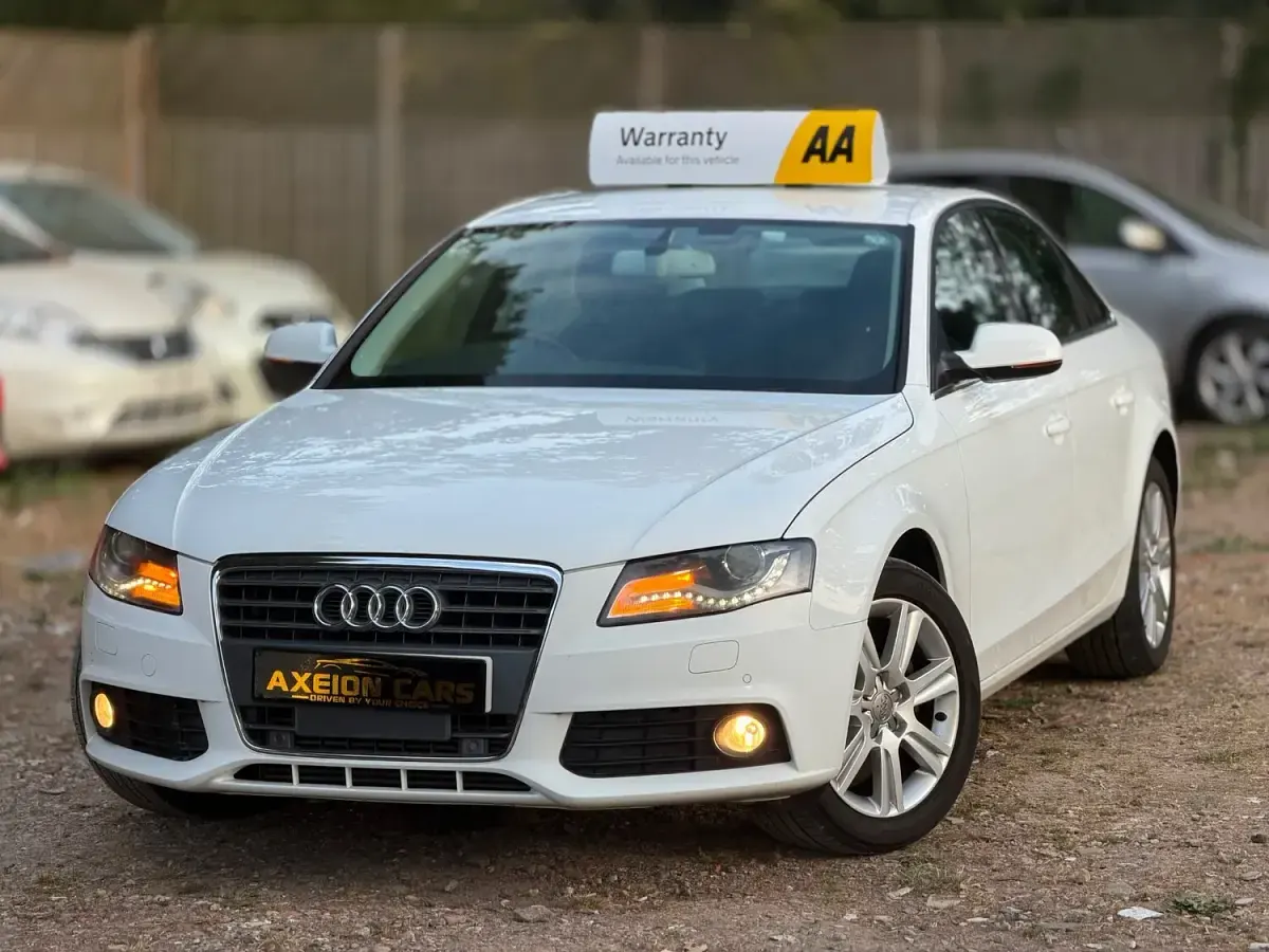 Used Audi A4 Comfort 211 HP (155 kW) 2011 White Sedan