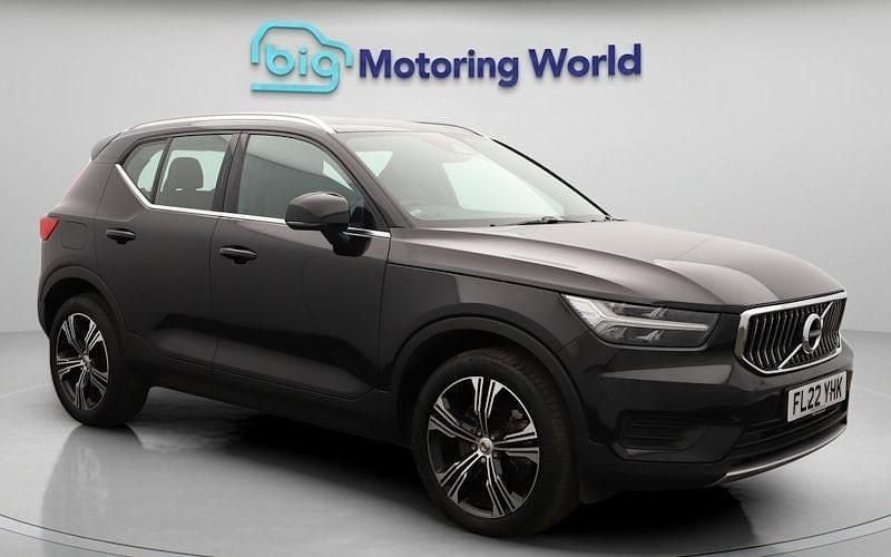 Used 2022 Volvo XC40 Inscription SUV | £25,600 (Fair price) - Image 1/4