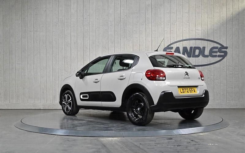 Used Citroën C3 PureTech 83 HP (61 kW) 2022 Beige Hatchback