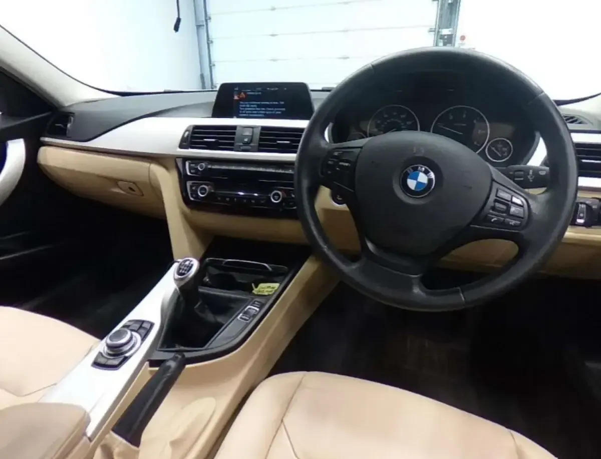 Begagnad BMW 320 Executive 2016 Vit Sedan