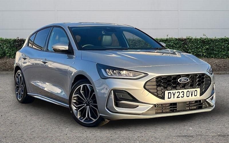 Used 2024 Ford Focus ST-Line X Hatchback | £17,697 (Good price) - Image 1/4