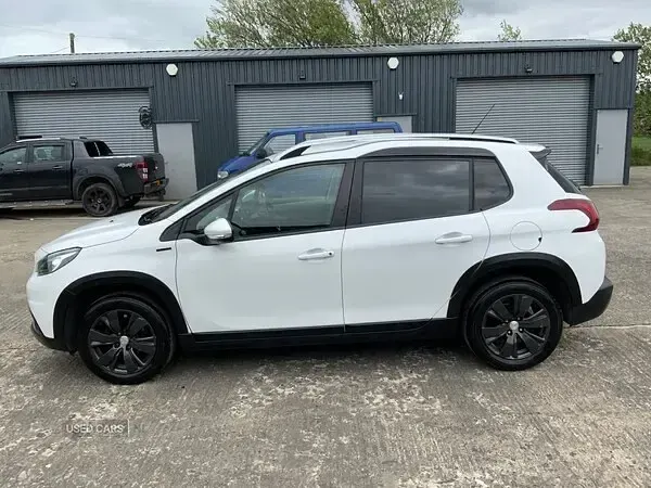 Used Peugeot 2008 Signature Sky 2019 White SUV
