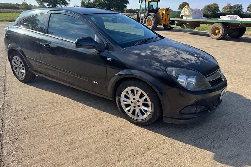 Used 2010 Vauxhall Astra Sport Hatchback | £950 (Super price) - Image 1/1