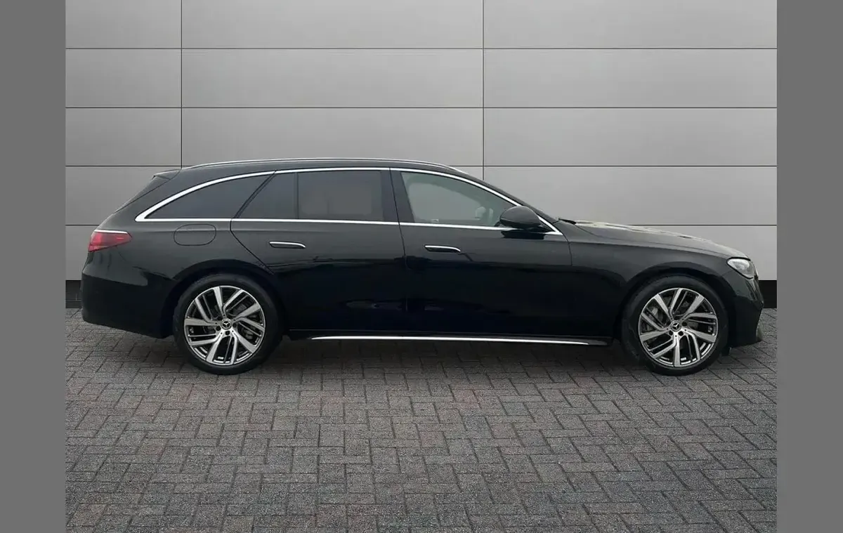Used Mercedes E220 Premium 197 HP (144 kW) 2026 Black Estate