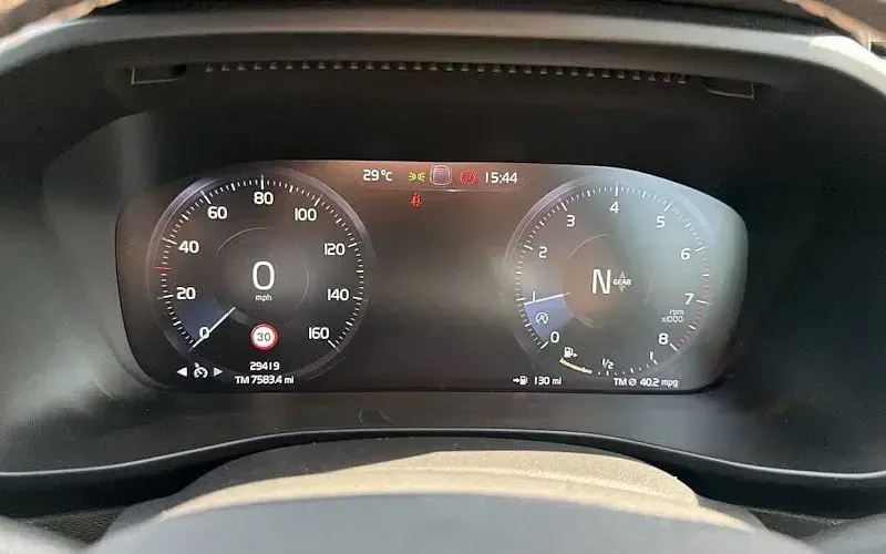 Used Volvo XC40 R-Design 163 HP (119 kW) 2021 Silver SUV