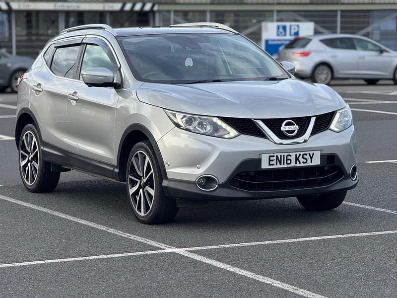 Silver Used 2016 Nissan Qashqai Tekna SUV | £4,995 (Super price) - Image 1/4