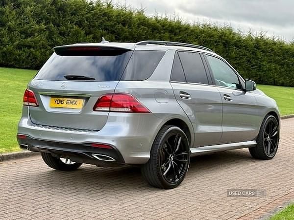 Usado Mercedes GLE250 AMG line 2016 Prateado Carrinha