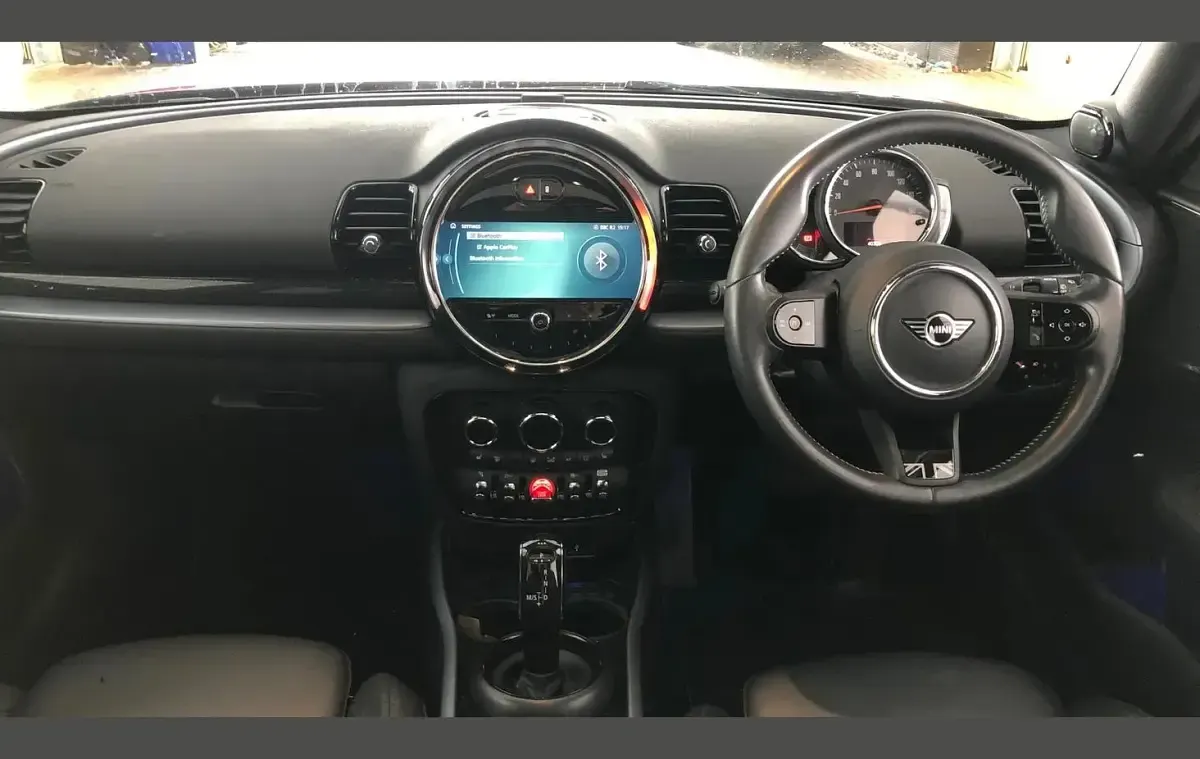 Used Mini Cooper Clubman Exclusive 134 HP (98 kW) 2023 Red Estate