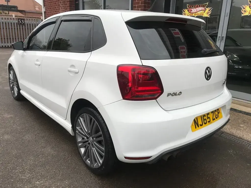 Used VW Polo BlueGT 148 HP (108 kW) 2015 White Hatchback