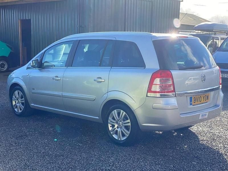 Used Vauxhall Zafira Design Edition 115 HP (84 kW) 2010 Silver MPV