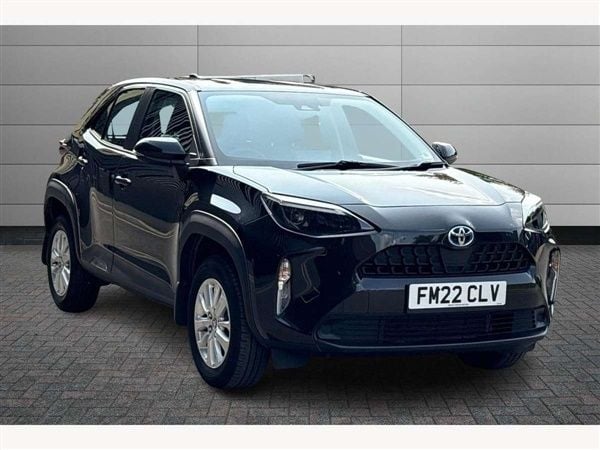Eclipse black Used 2022 Toyota Yaris Cross SUV | £19,795 (Fair price) - Image 1/4
