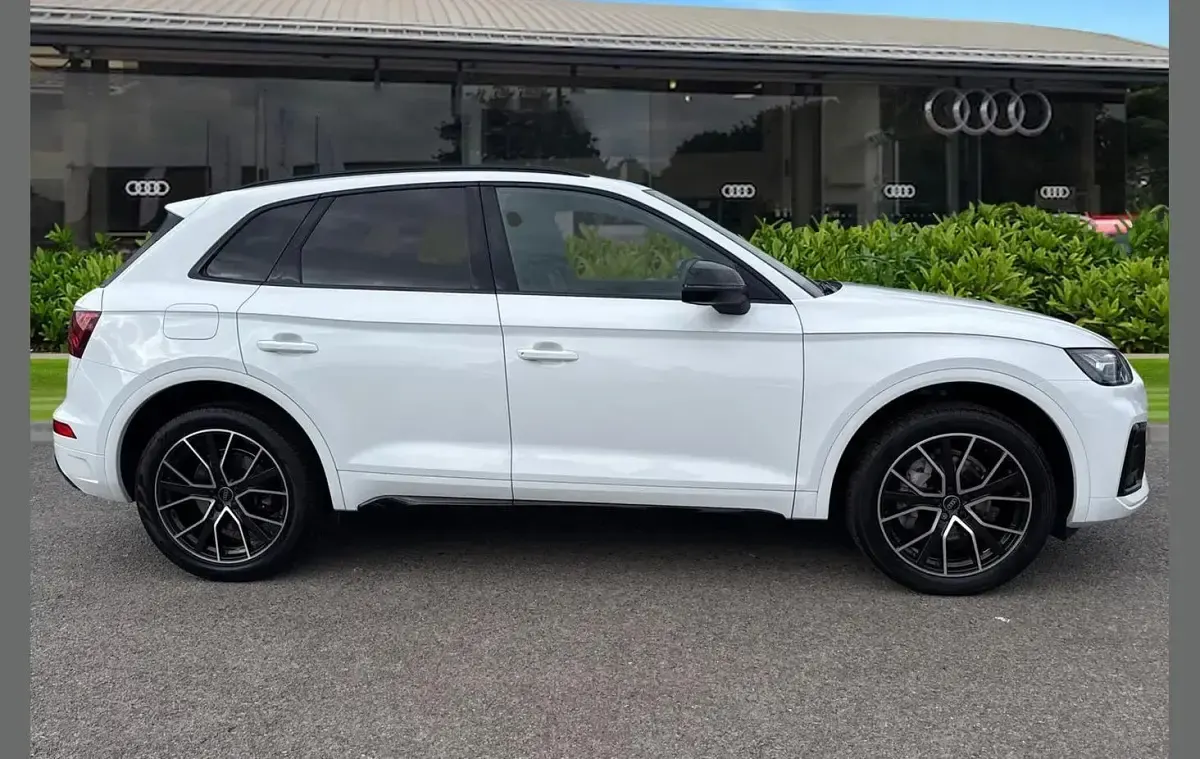 Used Audi Q5 Black Edition 268 HP (197 kW) 2024 White SUV