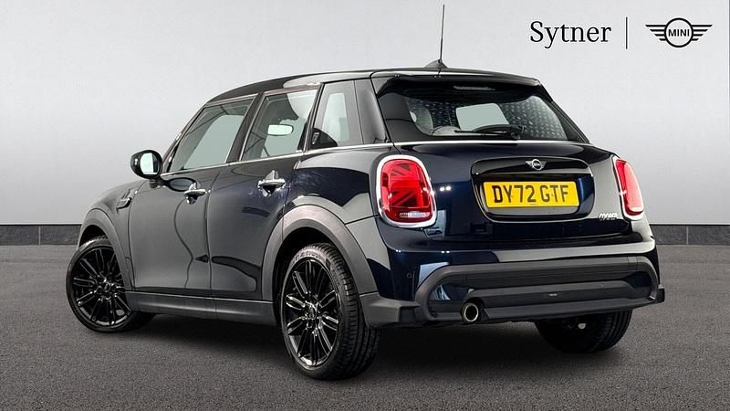 Begagnad Mini Cooper Exclusive 134 HK (98 kW) 2023 Svart Halvkombi