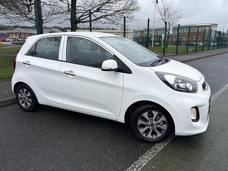 Used Kia Picanto 84 HP (61 kW) 2016 White Hatchback