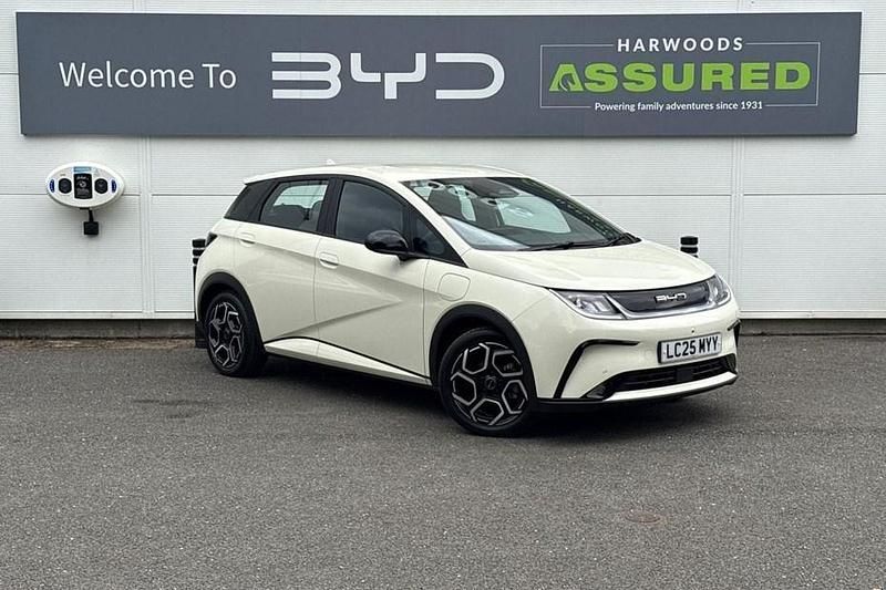 White New 2025 BYD Dolphin Comfort Hatchback | £20,090 (Fair price) - Image 1/1