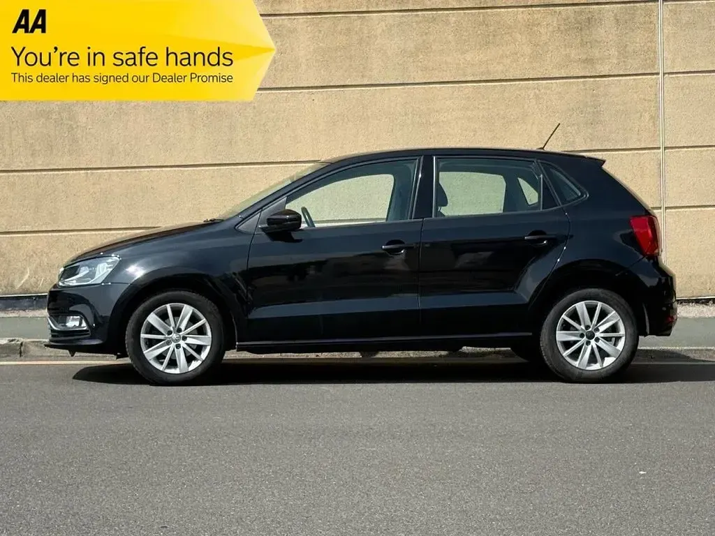 Used VW Polo SE 90 HP (66 kW) 2015 Black Hatchback