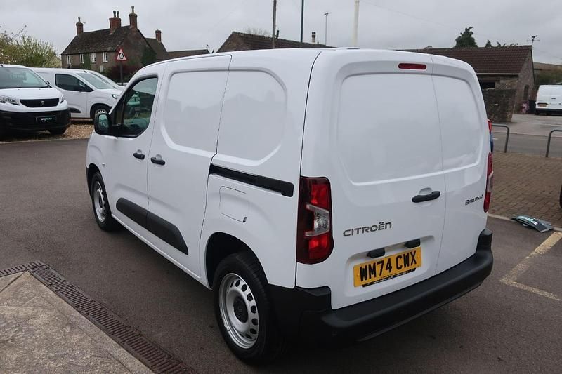 New Citroën Berlingo 129 HP (94 kW) 2025 White MPV