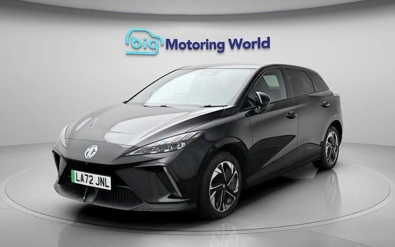 Begagnad MG MG4 EV Trophy 150 kW (204 HK) 2025 Halvkombi