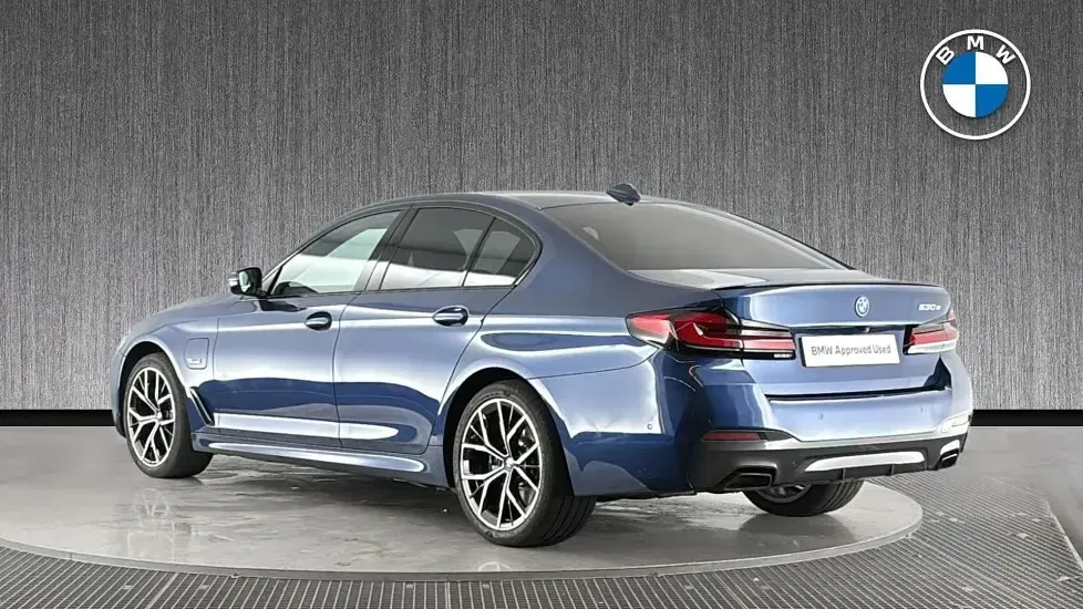 Used BMW 530e M Sport 288 HP (211 kW) 2023 Blue Sedan
