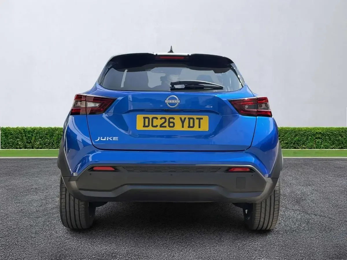 New Nissan Juke Tekna 2026 Magnetic blue SUV