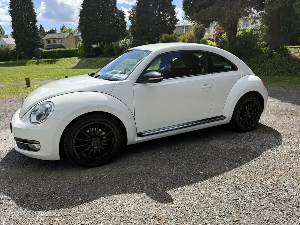 Used VW Beetle Sport 140 HP (102 kW) 2013 White Hatchback