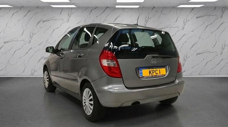 Used Mercedes A160 Classic 95 HP (69 kW) 2010 Grey Hatchback