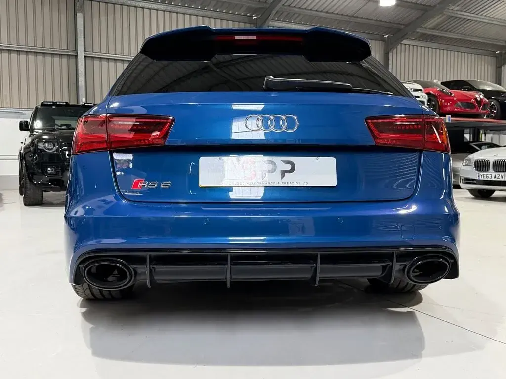 Used Audi RS6 Performance 2017 Blue Estate