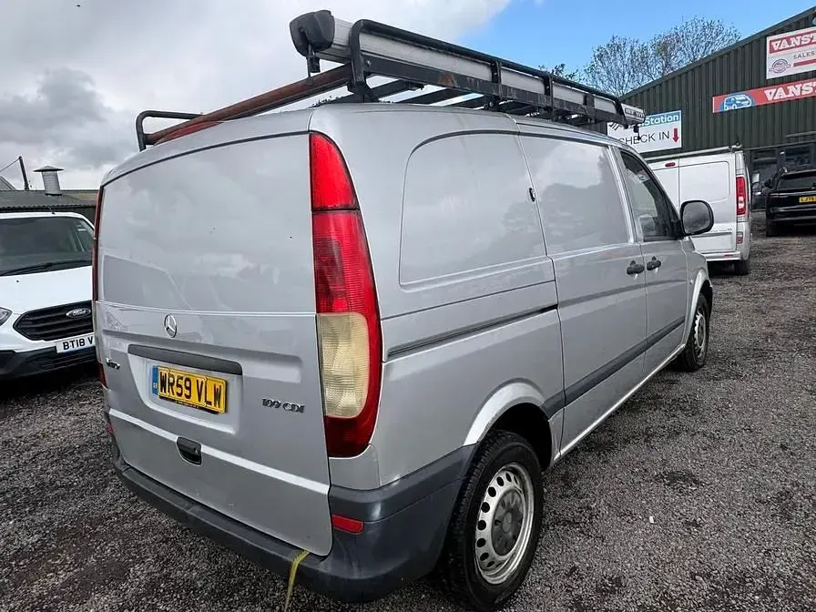 Usado Mercedes Vito 2009 Prateado Van