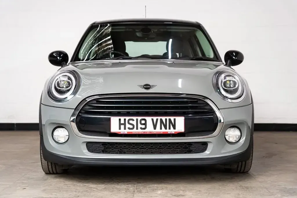 Used Mini Cooper Classic 136 HP (100 kW) 2019 Grey Hatchback