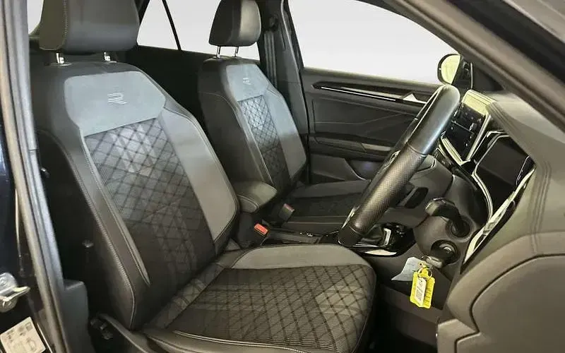 Used VW T-Roc R-line 150 HP (110 kW) 2022 Black SUV