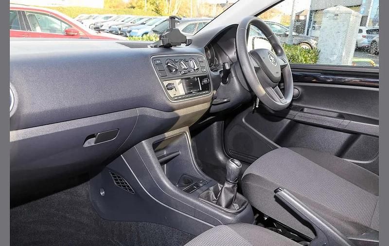 Used Skoda Citigo Colour Edition 58 HP (42 kW) 2019 Deep black pearlescent Hatchback