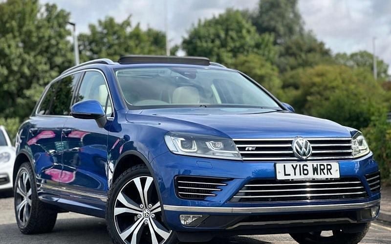 Used 2018 VW Touareg R-line SUV | £14,490 (Good price) - Image 1/4