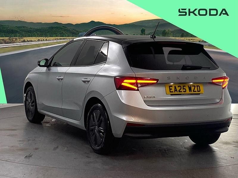 New Skoda Fabia Design Edition 70 HP (51 kW) 2025 Brilliant silver metallic black magic pearl effect Hatchback