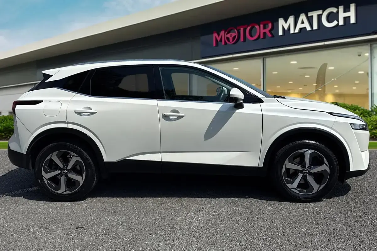 Used Nissan Qashqai N-Connecta 158 HP (116 kW) 2024 White SUV