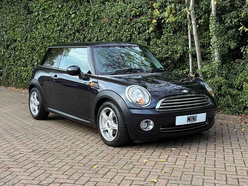 Black Used 2007 Mini Cooper Hatch Hatchback | £5,250 (Expensive) - Image 1/4