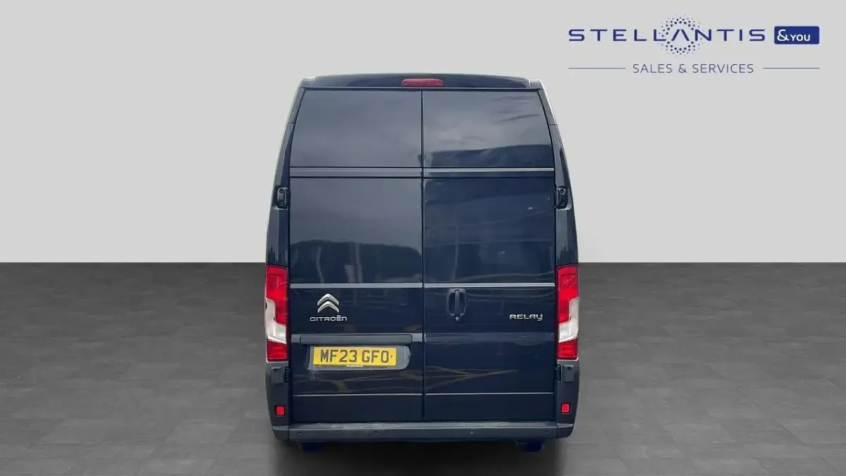 Used Citroën Relay 138 HP (101 kW) 2023 Grey Van