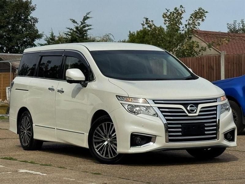 Used Nissan Elgrand 2017 White MPV