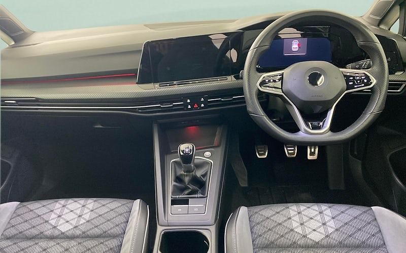 Used VW Golf VIII R-line 131 HP (96 kW) 2024 Hatchback