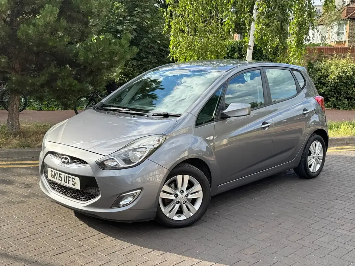 Used Hyundai ix20 Active 125 HP (91 kW) 2015 Grey Hatchback