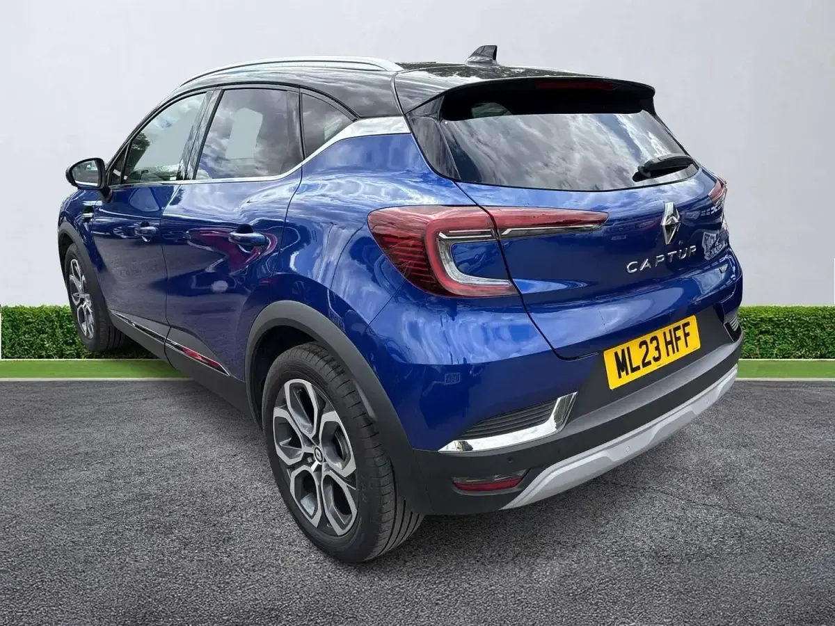 Used Renault Captur Techno 143 HP (105 kW) 2023 Blue SUV
