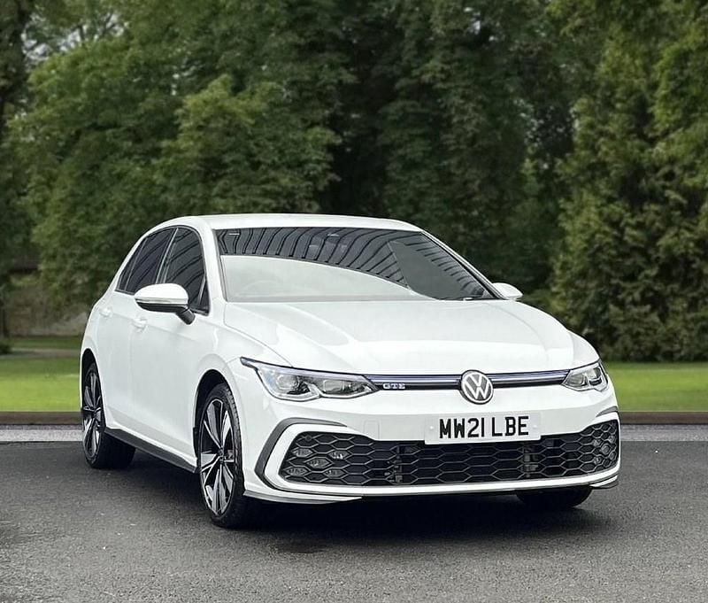 White Used 2021 VW Golf VII GTE Hatchback | £17,995 (Fair price) - Image 1/4