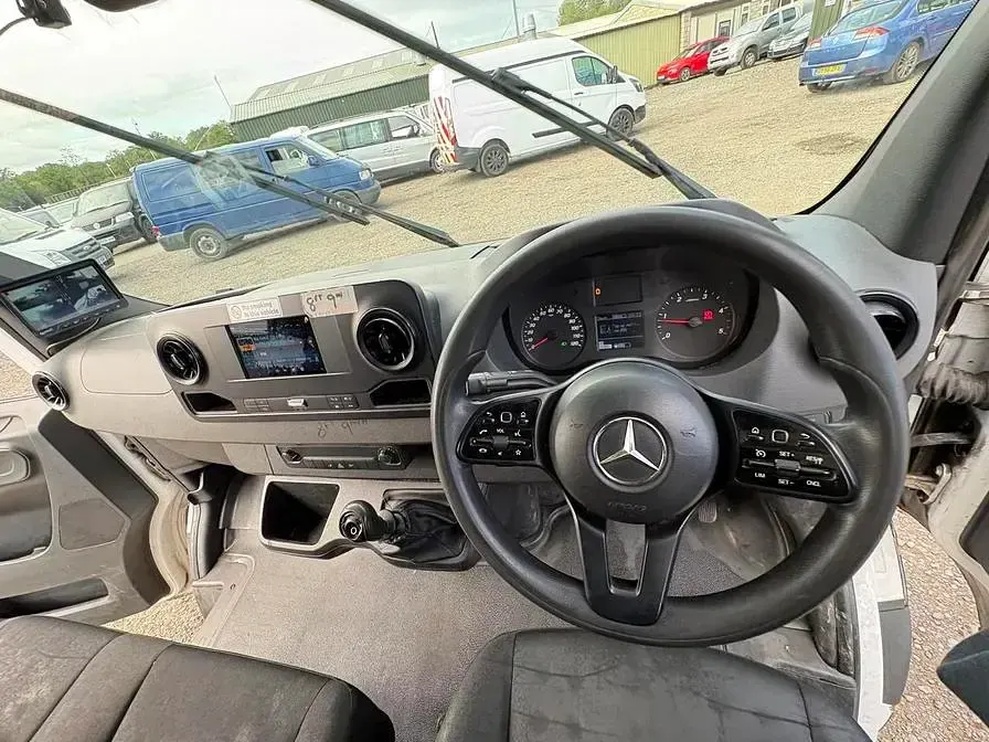 Used Mercedes Sprinter 114 HP (83 kW) 2019 Black Van