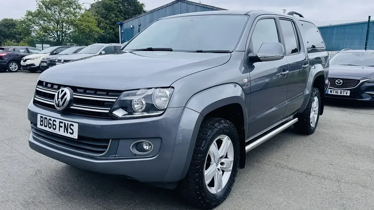 Used VW Amarok Highline 180 HP (132 kW) 2016 Grey Pickup